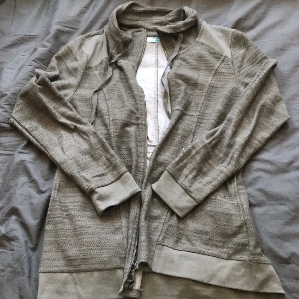 Zip up sweatshirt